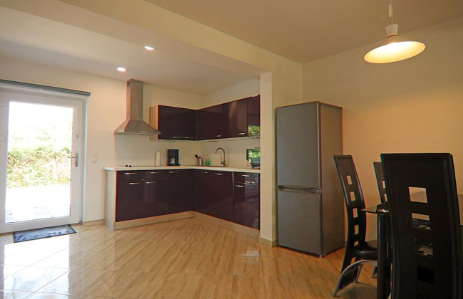 Terraced House by Gardersee Lake, Germany - Photo 11