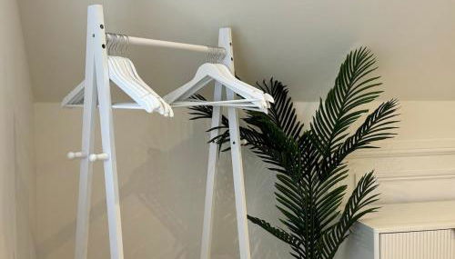 Little Cedars - Photo 5, wardrobe