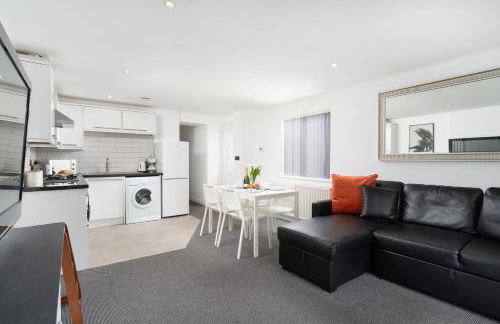 Modern Garden Apartment in a Large Victorian house - Foto 20