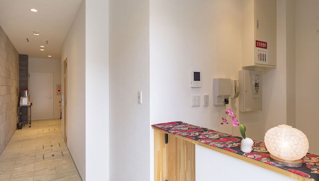 Rakuraku Inn Miyabi - Foto 2, Entrada interior