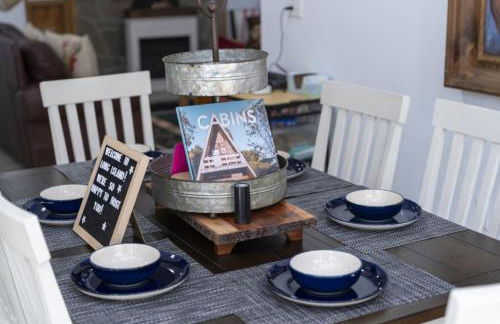 Twin Pines Retreat - Lake, Firepit and Games - Foto 22