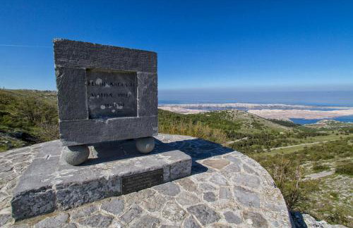 Modern Alpine Monsalbius Chalet - Foto 60