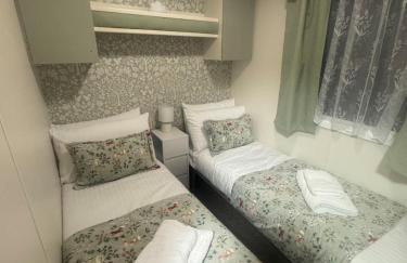 The Squirrel's Nest Stylish Modern Caravan Stay - Foto 7