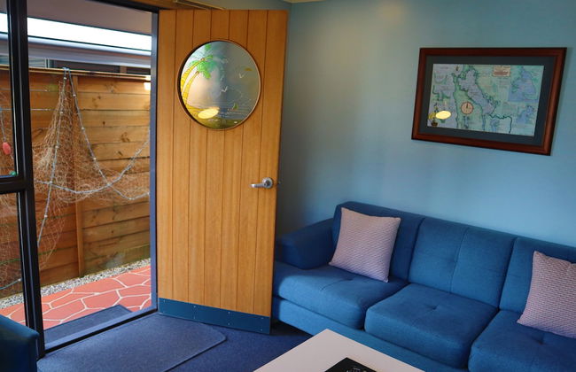 Strahan Bungalows - Photo 18