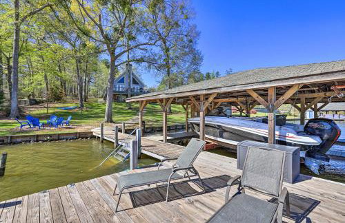 Lakefront Eatonton Home Boat Dock and Fire Pit - Foto 1