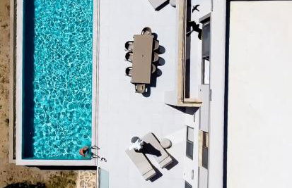 Presidential Beach Villa - Photo 2