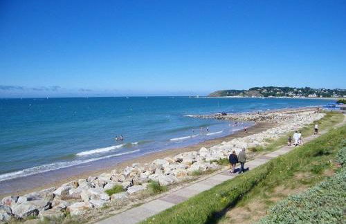 Barneville Plage appart cosy avec terrasse 150m de la mer - Foto 16