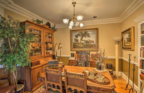 Historic Cedar Hill Mansion on Large Farm with Pool! - Foto 6