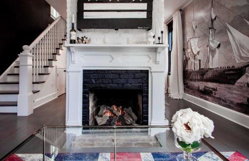 THE LIBERTY HOUSE Of Old Town Designer Home - Photo 7