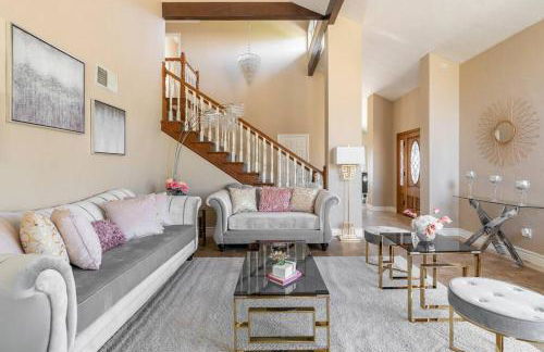 Majestic Anaheim Panorama Hill Home With Sunset - Foto 18