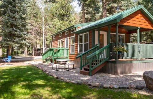 The Sophia Cabin #3 at Blue Spruce RV Park & Cabins - Foto 1