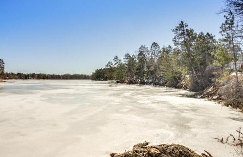 Lakefront Park Rapids Cabin with Decks and Boat Dock! - Foto 31