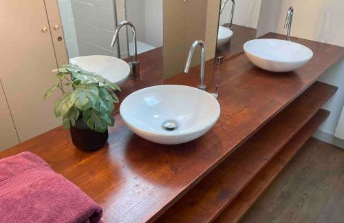 Jennys-Getaways Sunny Apartment Close Cité du Vin - Foto 7