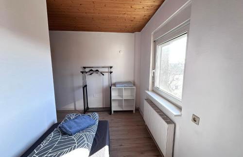 8 Einzelbetten Böblingen I 6 Schlafzimmer I 2 sep Ebenen I 2 Bäder, 2 sep WC I Messe, A81 I Monteure, Teams - Foto 31