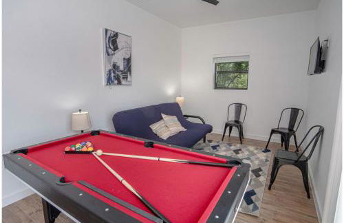 Gorgeous 3 BR 2 BA Near Amazing Downtown - Photo 46