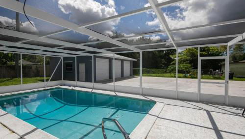 Spacious Home Sleeps 16 - Private Pool Near IMG - Foto 1, Shower