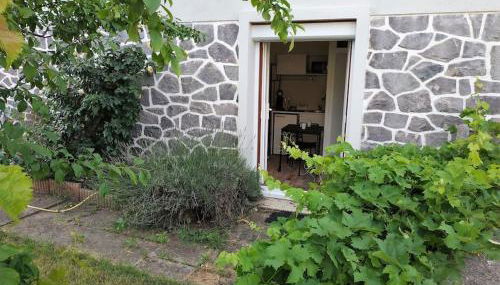 Grand Studio avec jardin et entrée privative à noter réservations de 3 nuits minimum - Foto 1, Garden