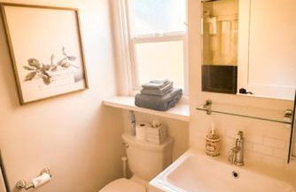 Charming Courtyard Cottage - Foto 8