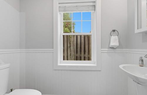 Cozy Carriage House - Clarendon Getaway - Foto 12