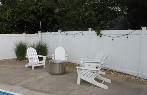 Gorgeous beach house with large pool & private beach, just 3 blocks away!! - Foto 50