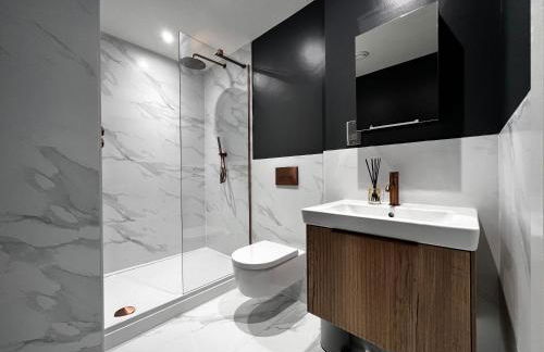 Hayy Luxury 2 Bed Apartments in Leeds City Centre - Foto 76