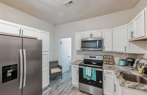 Quiet Family Home - Downtown, Pet Friendly, 4 Beds - Foto 9