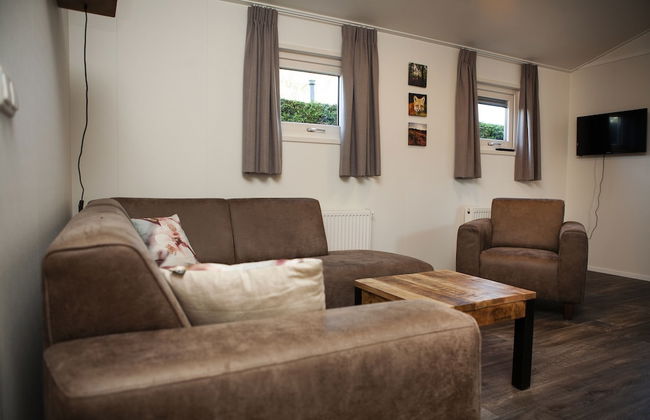 Comfortably Furnished Chalet with Porch near Veluwe - Photo 8