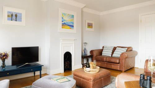 High View, Southwold High Street (2 bed, 2 bath, allocated parking, balcony) - Foto 3