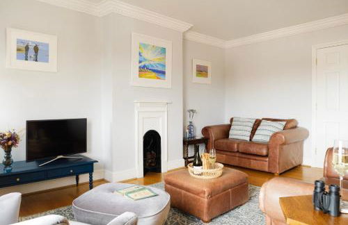 High View, Southwold High Street (2 bed, 2 bath, allocated parking, balcony) - Foto 3