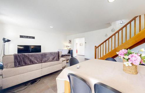 4 Bedroom Amazing Home In Sanilhac - Foto 14