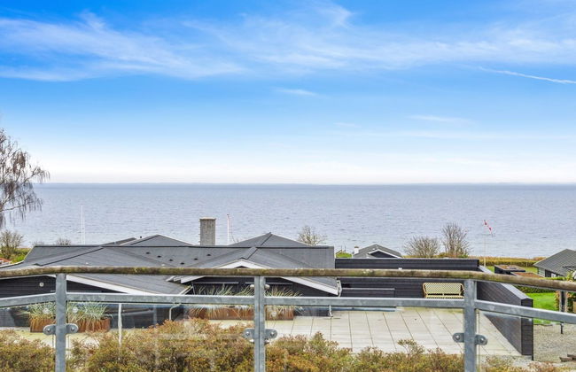 "Snezana" - 150m from the sea - Photo 1