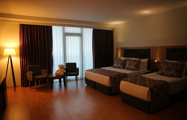 METRO CITY APARTMENTS - Photo 7