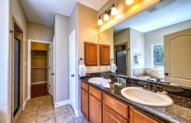 Luxury Home! - Pool - Fire Pit - Near Canyon Lake! - Foto 19