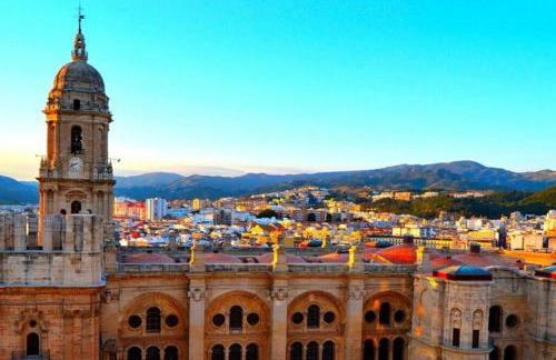 CITY CENTER BIG APARTMENT-FAMILY & FRIENDS-5 Beds - Photo 33