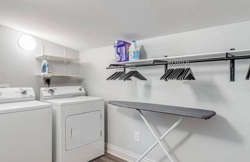 Upscale Historic Home near Downtown, Hall of Fame, Beach, Arenas - Foto 16