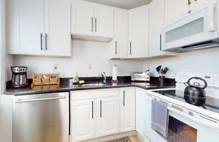 Modern,02 mile to Northeastern, in unit laundry - Foto 10