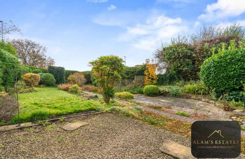 Spacious 4 Bedroom Leeds House - Ideal for Family and Contractors - Free WIFI and Free Parking - Foto 18