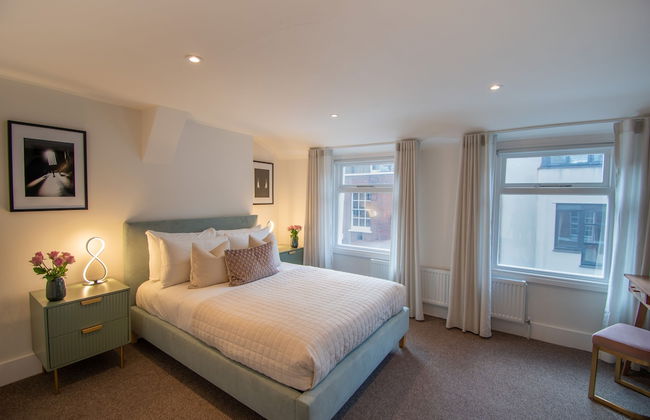 2 Bedroom Flats in Covent Garden - Photo 8