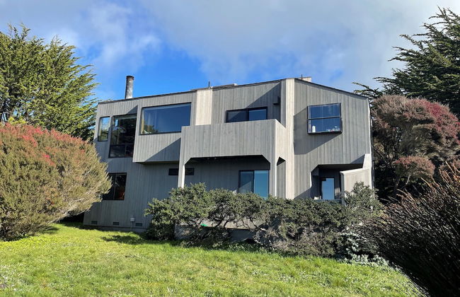 Viglione Fireplace, Hot Tub, & Ocean Views - Photo 27