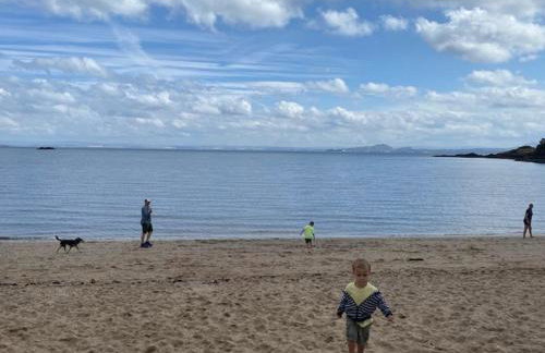 Burnt Island 2 bed apartment with stunning views - Foto 28