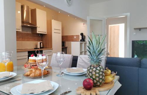 Honeycomb Apartment Split - FREE PARKING - Foto 2