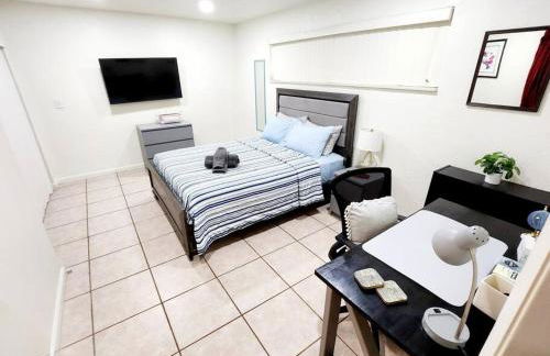 Amazing 5 Bedroom Pool Home - Minimum 28 days Stay Only Great Location! - Foto 26