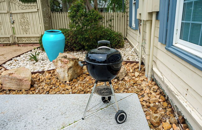 Magnolia Cottage by Miss Kitty’s - Photo 18