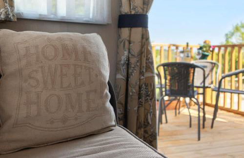 Lake View Escape - Fishing Lakes, Heated Outdoor Swimming Pool 500yrds on Sister Park , Pool Open April to September - Foto 12