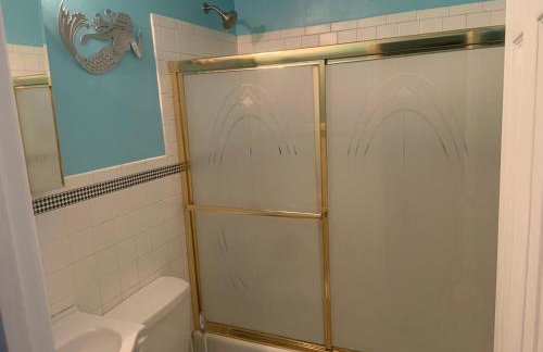 Cheerful two bedroom house 1.5 miles from beach. - Foto 18