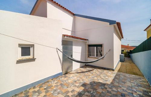 WHome Sea Breeze House with Pool & BBQ in Ericeira - Photo 8