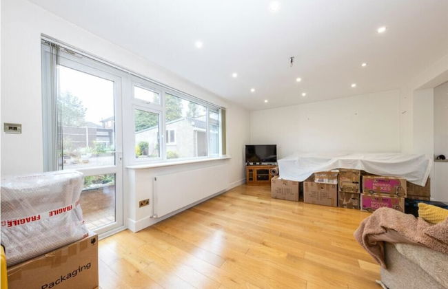 Beaconsfield - Photo 11