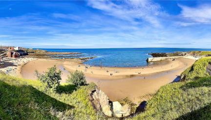 Seafront Apartments - Photo 2