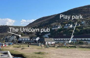 Sunsets In Porthtowan, Beachfront apartment - Photo 15