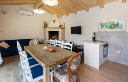 Beautiful Home In Kunj With Wifi - Photo 35